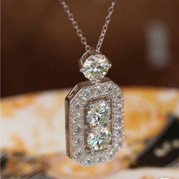 NWOT Sterling Silver  3 x 1 CT Moissanite Necklace 16” to 18” GRA Certified - Picture 5 of 7